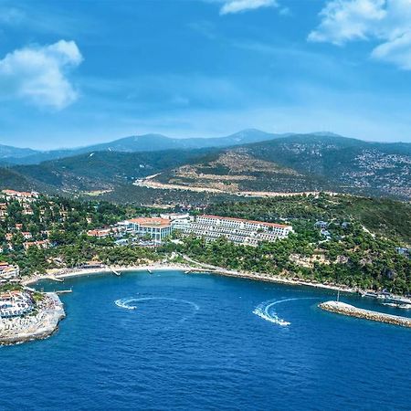 Pine Bay Holiday Resort Kusadasi Bagian luar foto Aerial view of the resort